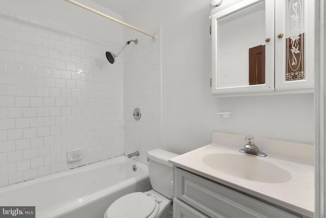 5212 KANSAS AVE NW, Washington, DC 20011