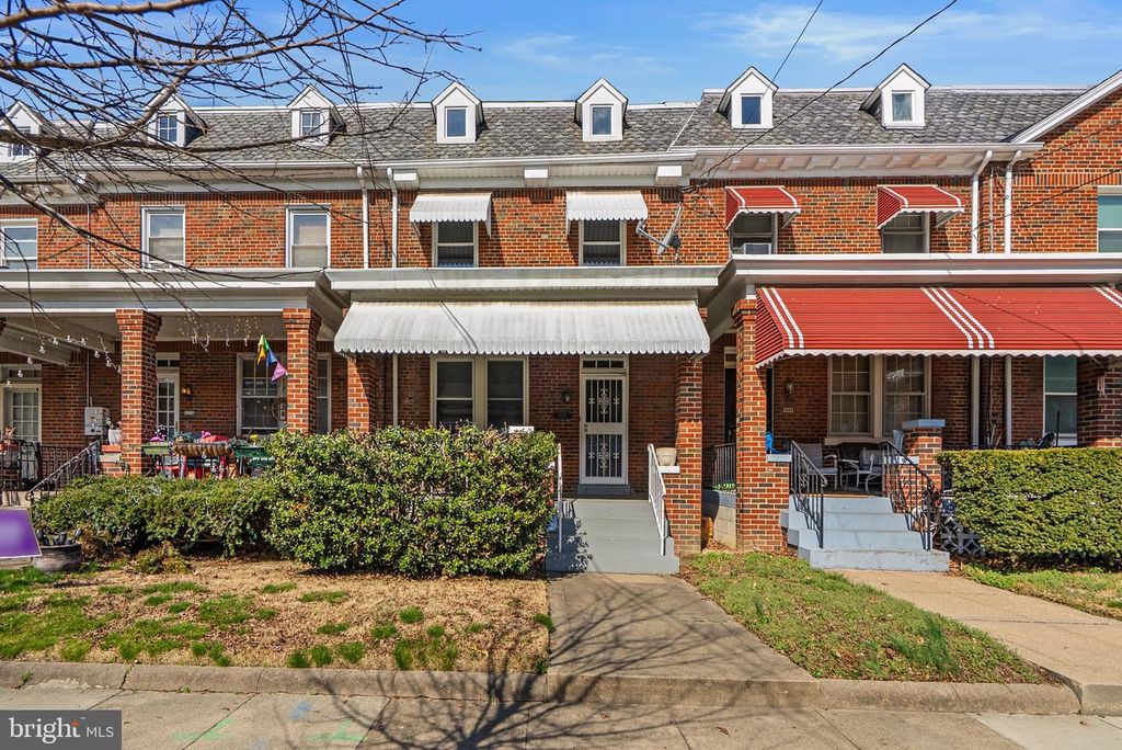 5212 KANSAS AVE NW, Washington, DC 20011