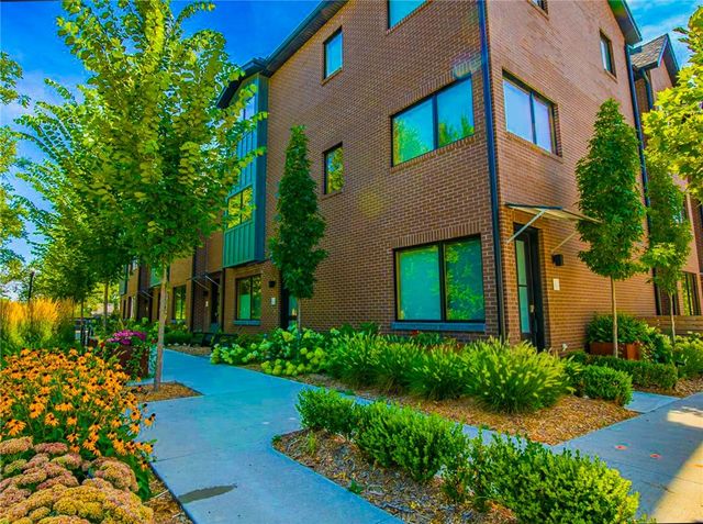 704 SE B Street, Bentonville, AR 72712