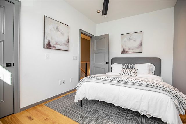 704 SE B Street, Bentonville, AR 72712