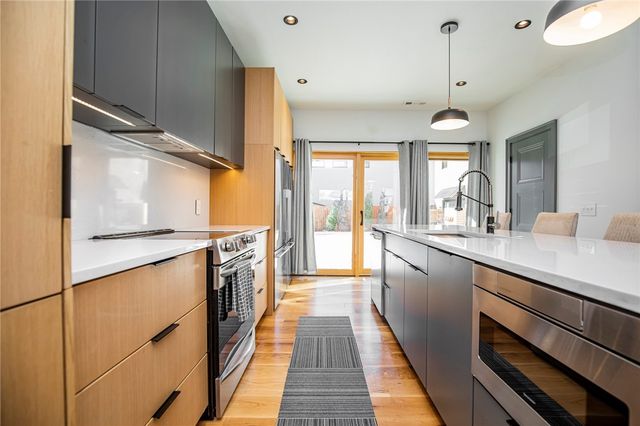 704 SE B Street, Bentonville, AR 72712