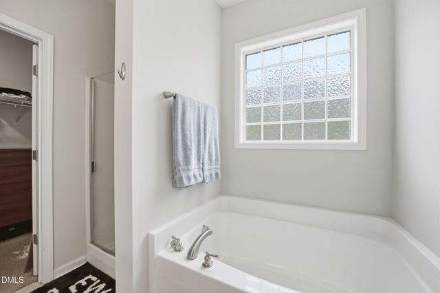 39 Fairview Street, Clayton, NC 27520