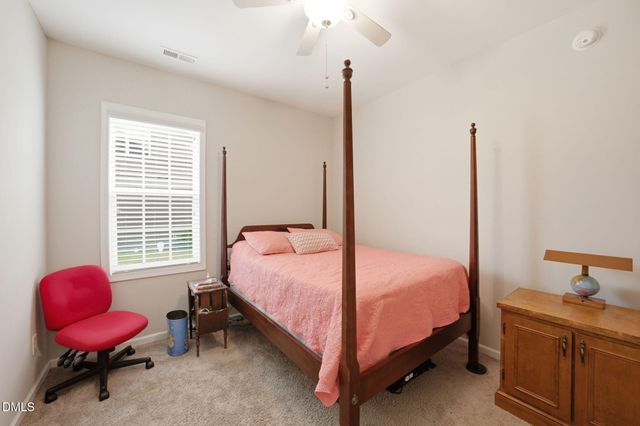 39 Fairview Street, Clayton, NC 27520