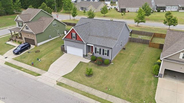 39 Fairview Street, Clayton, NC 27520