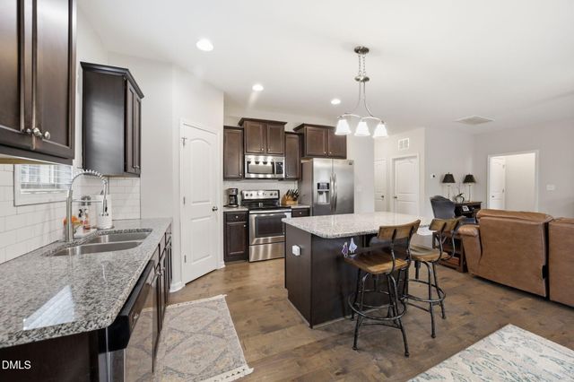 39 Fairview Street, Clayton, NC 27520
