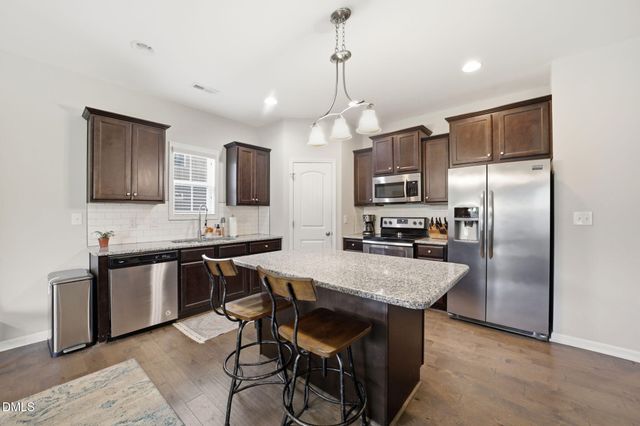 39 Fairview Street, Clayton, NC 27520