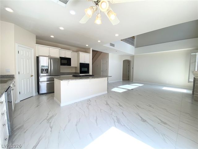 188 Tamarron Cliffs Street, Las Vegas, NV 89148