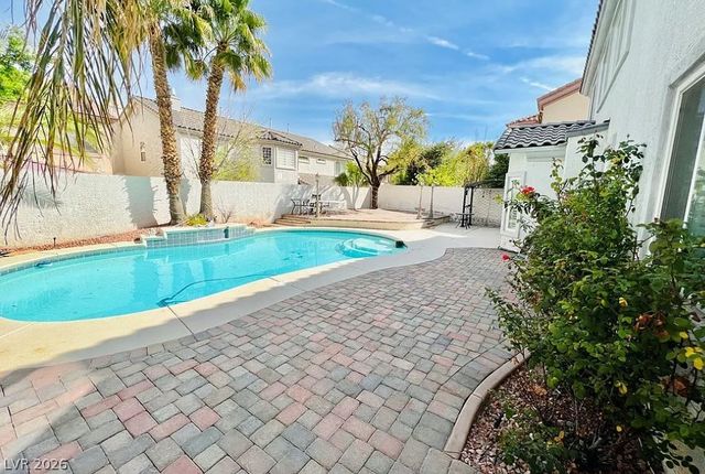 188 Tamarron Cliffs Street, Las Vegas, NV 89148
