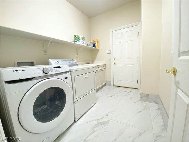 188 Tamarron Cliffs Street, Las Vegas, NV 89148