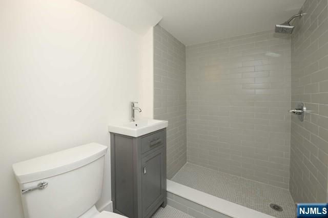 217 Highwood Avenue, Ridgewood, NJ 07450