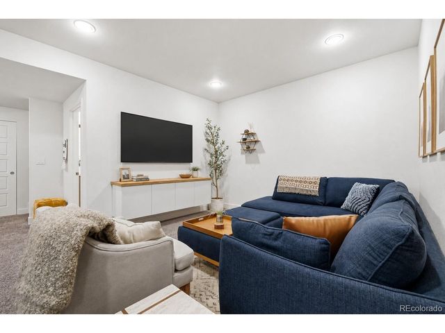 1933 W 66th Ave, Denver, CO 80221