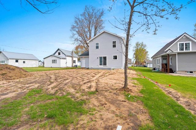 112 E LAW STREET, New London, WI 54961
