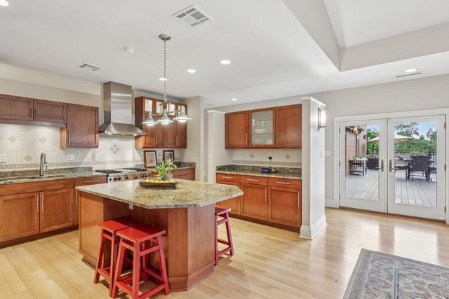 218 Grandview Drive N., Fox Chapel, PA 15215