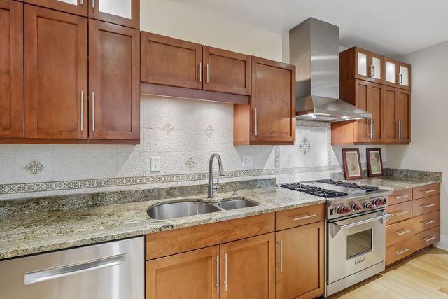 218 Grandview Drive N., Fox Chapel, PA 15215