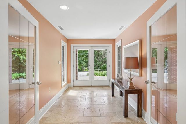 218 Grandview Drive N., Fox Chapel, PA 15215