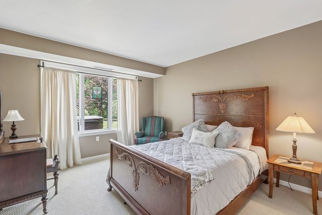 218 Grandview Drive N., Fox Chapel, PA 15215