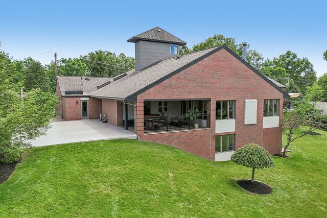 218 Grandview Drive N., Fox Chapel, PA 15215