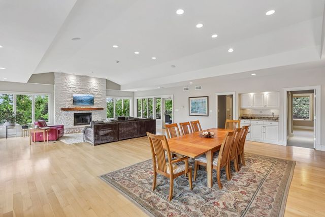 218 Grandview Drive N., Fox Chapel, PA 15215