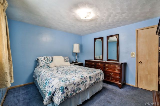 47 Armond Lane, Cheektowaga, NY 14043