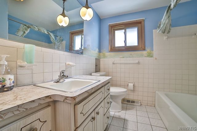 47 Armond Lane, Cheektowaga, NY 14043