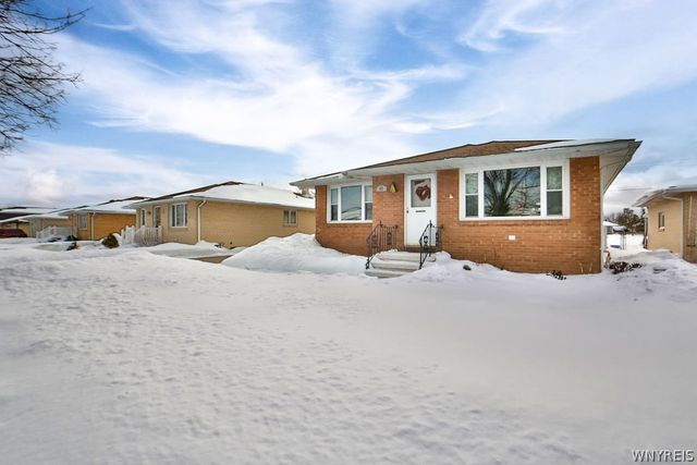 47 Armond Lane, Cheektowaga, NY 14043