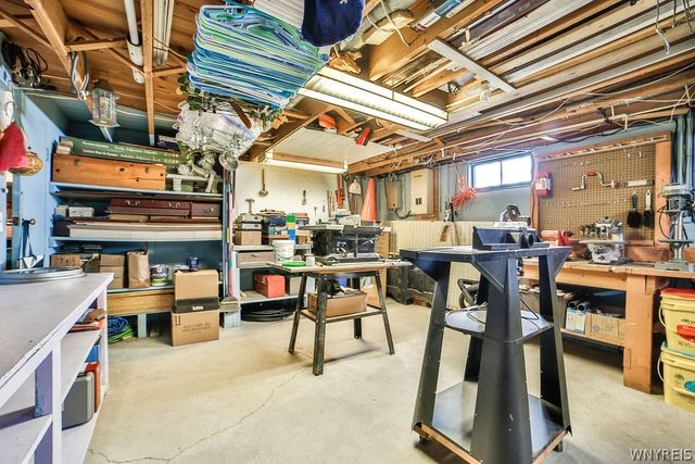 47 Armond Lane, Cheektowaga, NY 14043