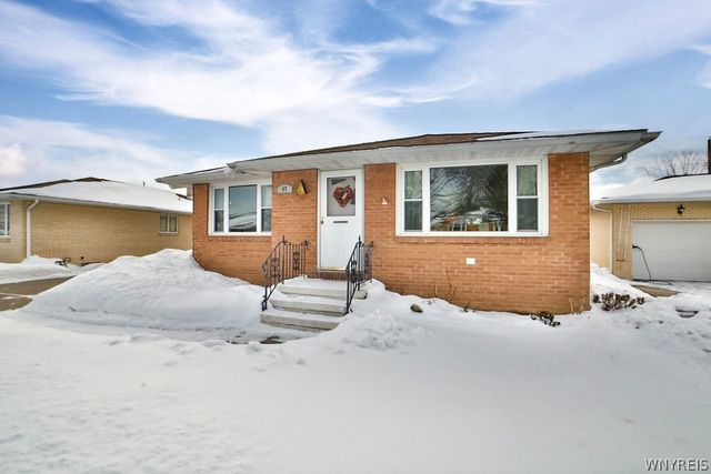 47 Armond Lane, Cheektowaga, NY 14043