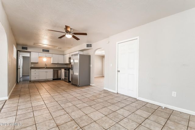 1460 W 6TH Avenue, Mesa, AZ 85202