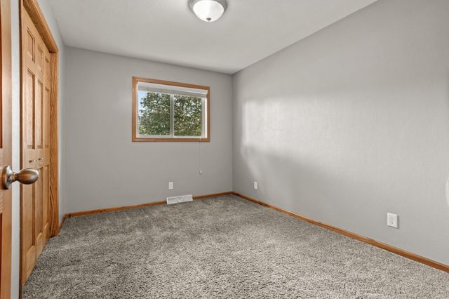 1108 S River Drive, Moorhead, MN 56560