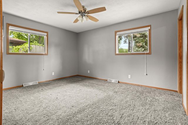 1108 S River Drive, Moorhead, MN 56560