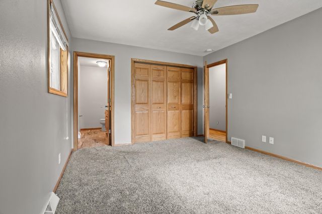 1108 S River Drive, Moorhead, MN 56560