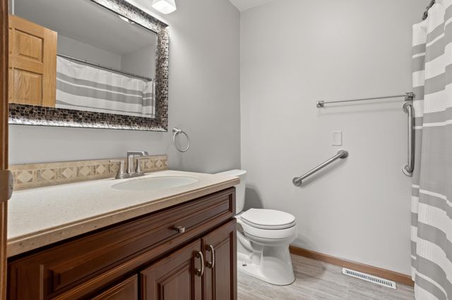 1108 S River Drive, Moorhead, MN 56560