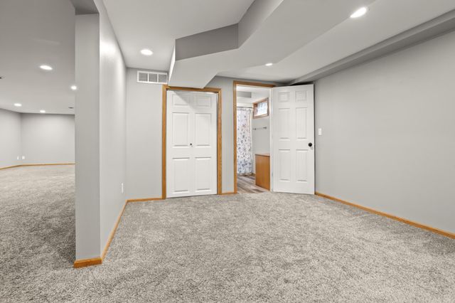 1108 S River Drive, Moorhead, MN 56560