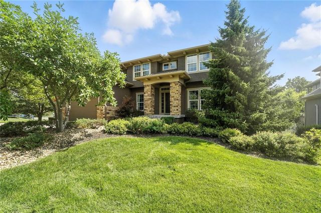 9120 W 156th Place, Overland Park, KS 66221