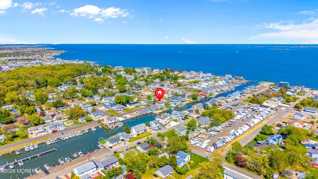 90 Oregon Avenue, Waretown, NJ 08758