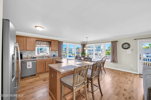 90 Oregon Avenue, Waretown, NJ 08758