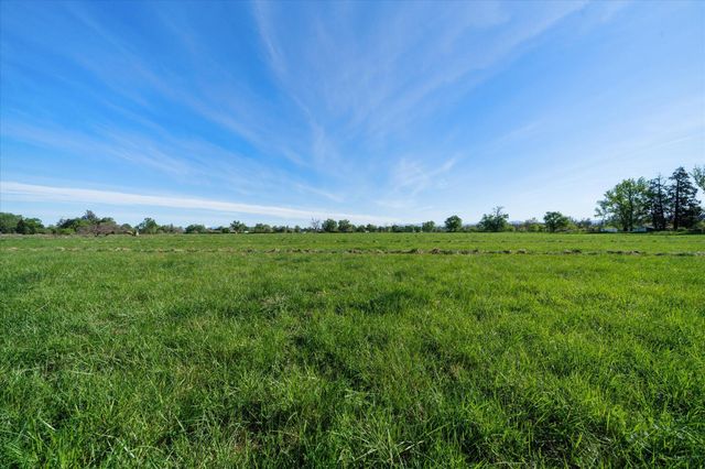 000 Riverland Drive, Anderson, CA 96007