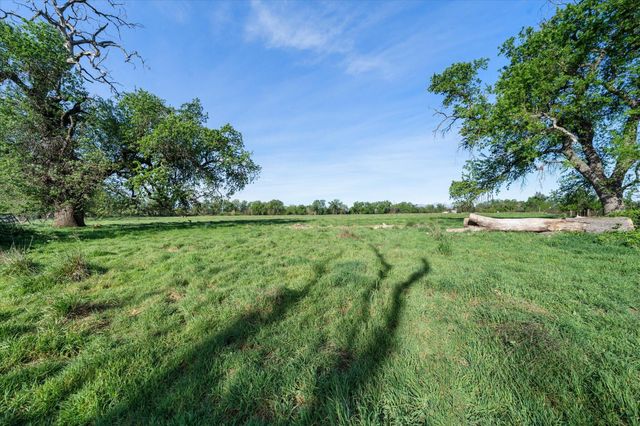 000 Riverland Drive, Anderson, CA 96007