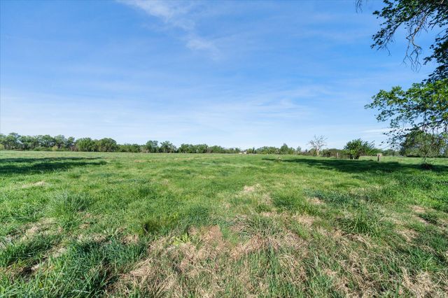 000 Riverland Drive, Anderson, CA 96007