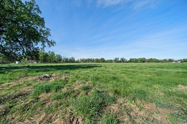 000 Riverland Drive, Anderson, CA 96007