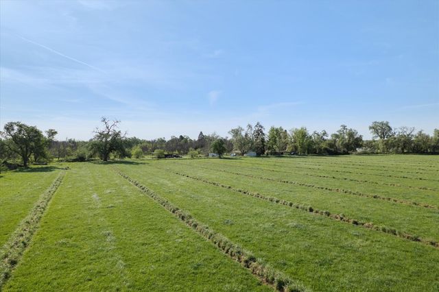 000 Riverland Drive, Anderson, CA 96007