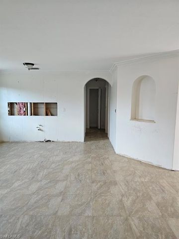 2825 E Cypress AVE, Fort Myers, FL 33905