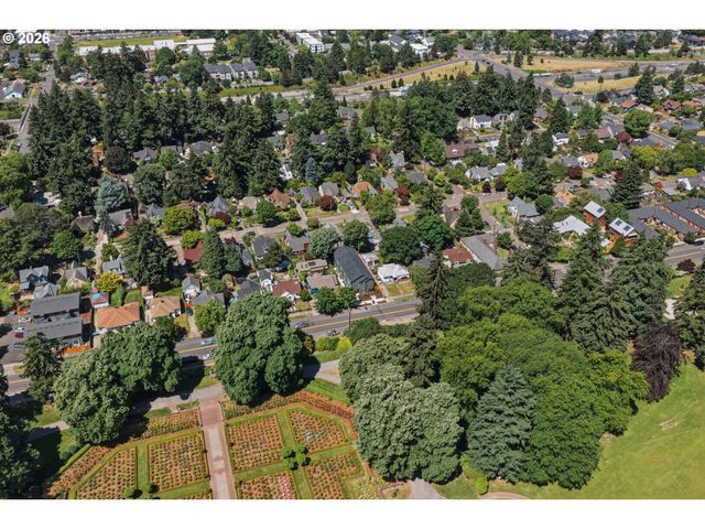 6179 N Albina Ave, Portland, OR 97217