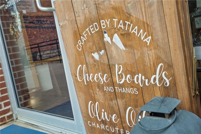 135 High Point Drive, Hoschton, GA 30548