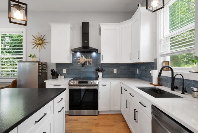 2313 Ilolo St, Nashville, TN 37207