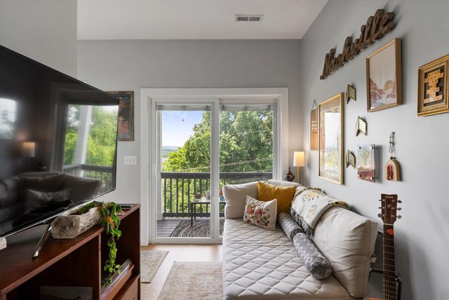 2313 Ilolo St, Nashville, TN 37207