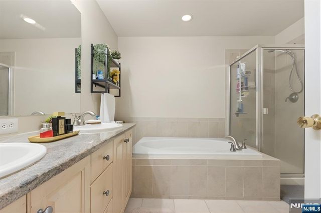 159 George Russell Way 311, Clifton, NJ 07013