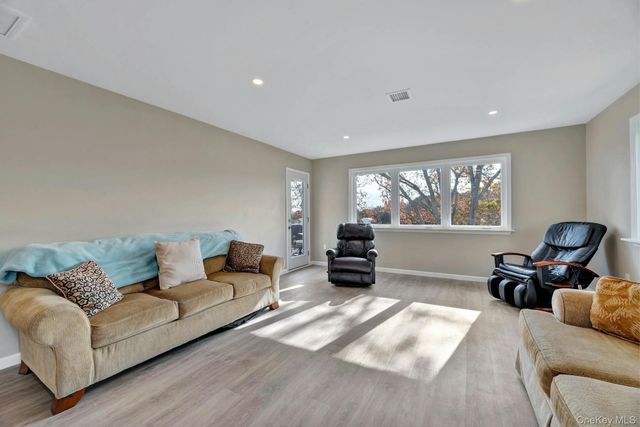 2280 Deep Hole Drive, Mattituck, NY 11952