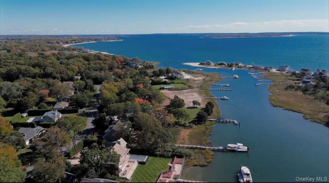 2280 Deep Hole Drive, Mattituck, NY 11952