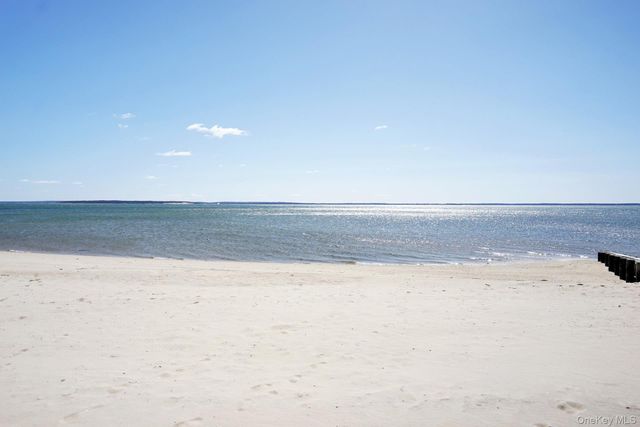 2280 Deep Hole Drive, Mattituck, NY 11952